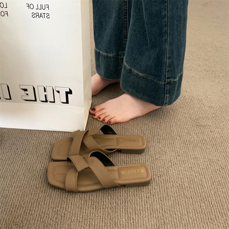 Slippers Women's Outer Wear Summer New Versatile Square Head Non-slip Soft Bottom Beach Flat Bottom Sandals Tide