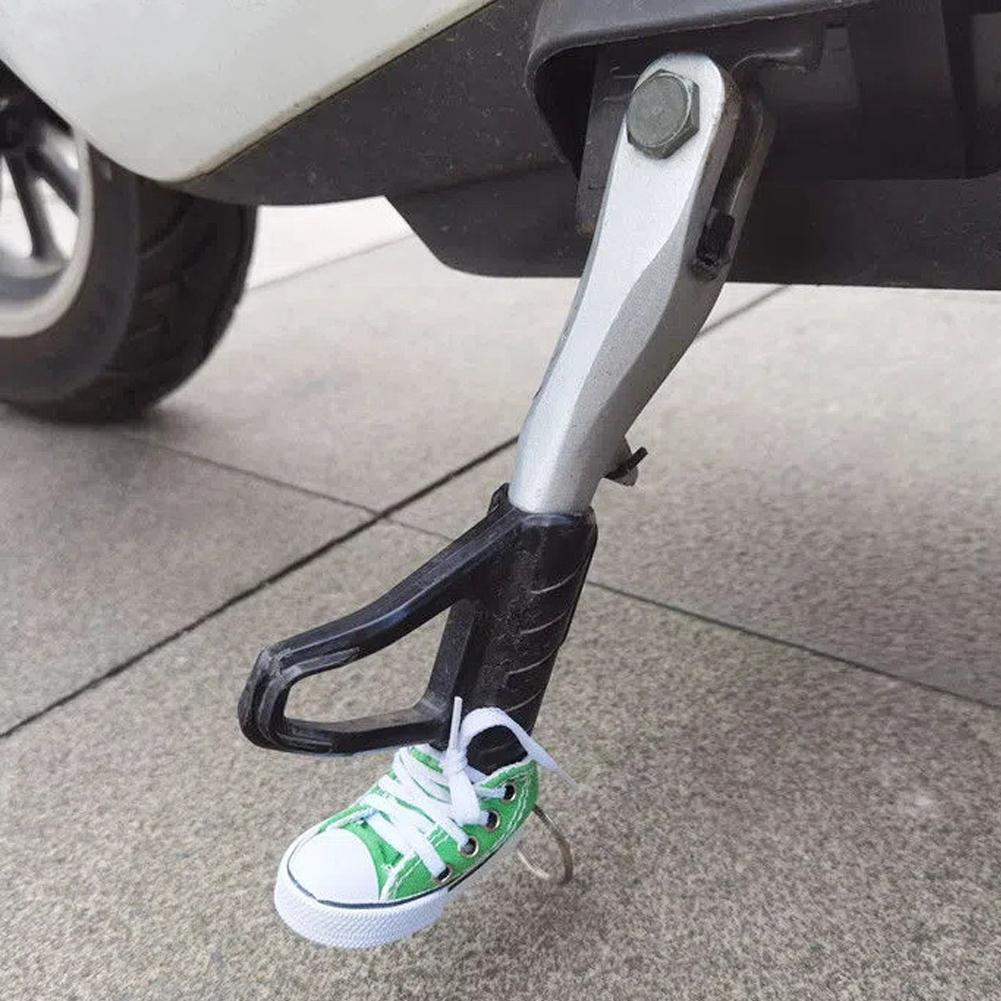 Béquille Latérale de Moto Chaussure Mini Mignonne Drôle Support de Pied de Vélo Béquille de Moto 7,5 cm Accessoires de Jouet