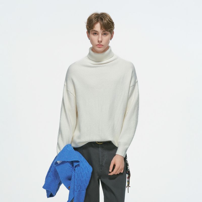 Dream Made Minimalist Turtleneck Sweater for Men, Autumn and Winter Thickened Base Layer Knitwear with Arctic Velvet