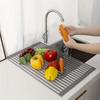 Silicone Drain Rack, Foldable Kitchen Sink Draining Rack for Vegetables And Dishes, Large Roll-up Folding Draining Rack with Heat Insulation Pad