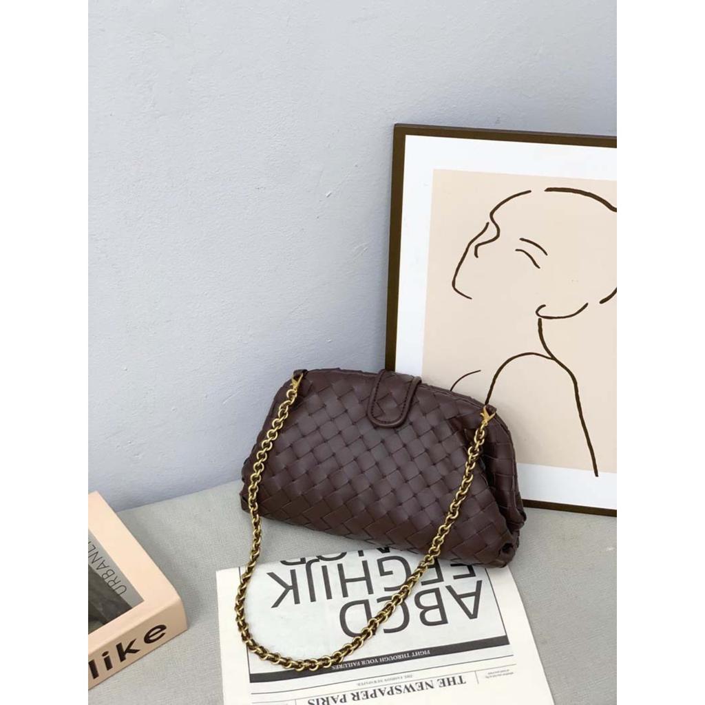 New Woven Cloud Bag Leather Chain Dumpling Bag Hand Women's Bag Shoulder Dinner Clip Bag