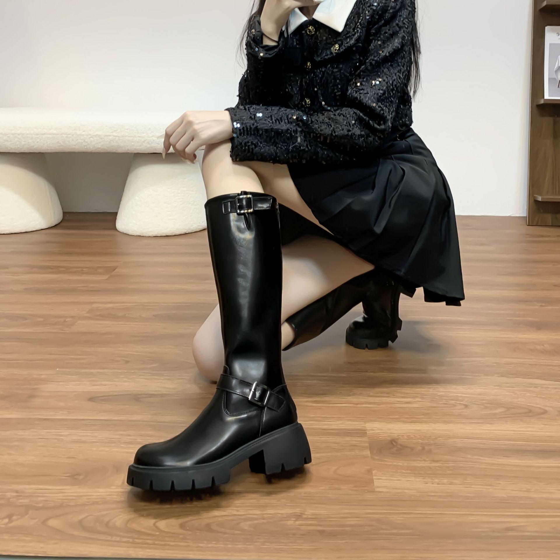 

Новая точечная кожа 2025 осень и зима новые ботинки западные рыцарские ботинки черные на толстой подошве высокие ботинки ботинки Мартин 40