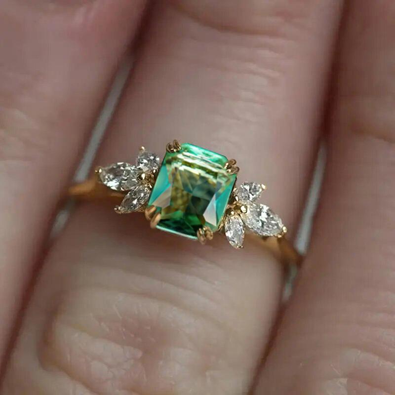 Luxury Green Cubic Zirconia Gold Color Rings for WomenTrendy Wedding Accessories Anniversary Party Elegant Lady Jewelry
