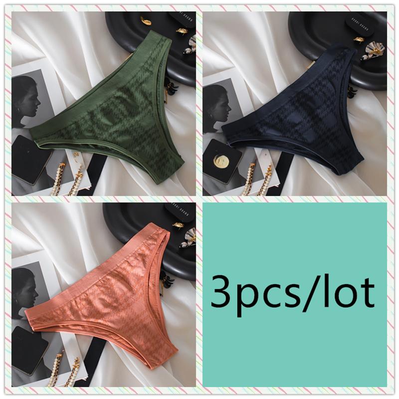 Large Seamless Underwear for Women Breathable Skin Friendly Comfortable Low Waist Briefs Sports Fitness No Trace High Slit Triangle Panties
