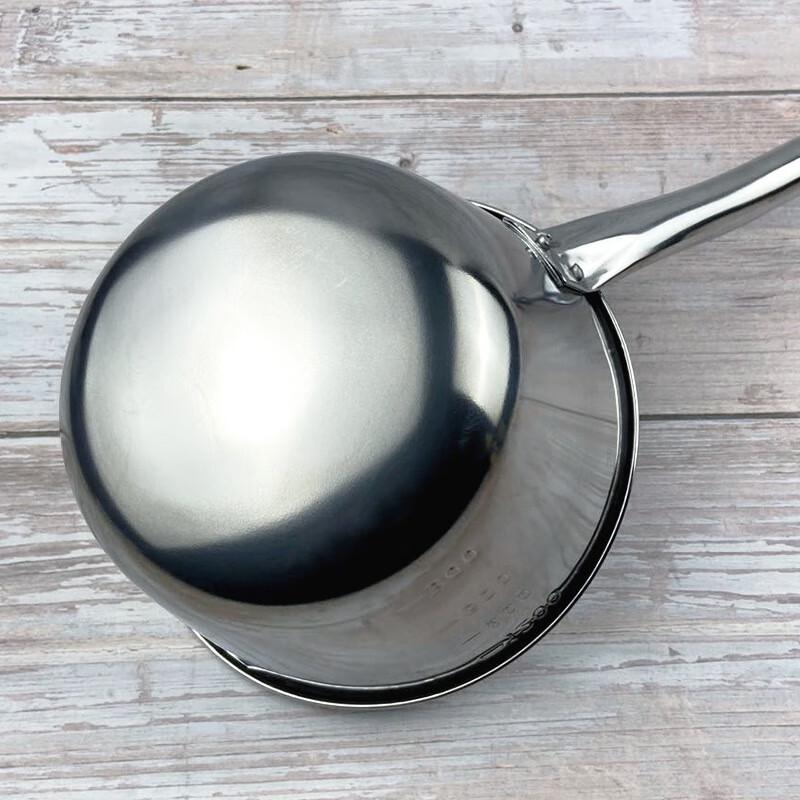 Schöpfkelle aus Edelstahl