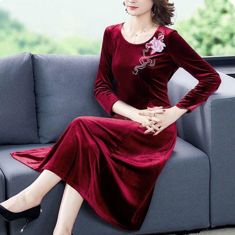 Women's Plus Size Dress Autumn Winter Embroidered Round Neck Mid-Length Gold Velvet Dress Slim Fit A-Line Dress