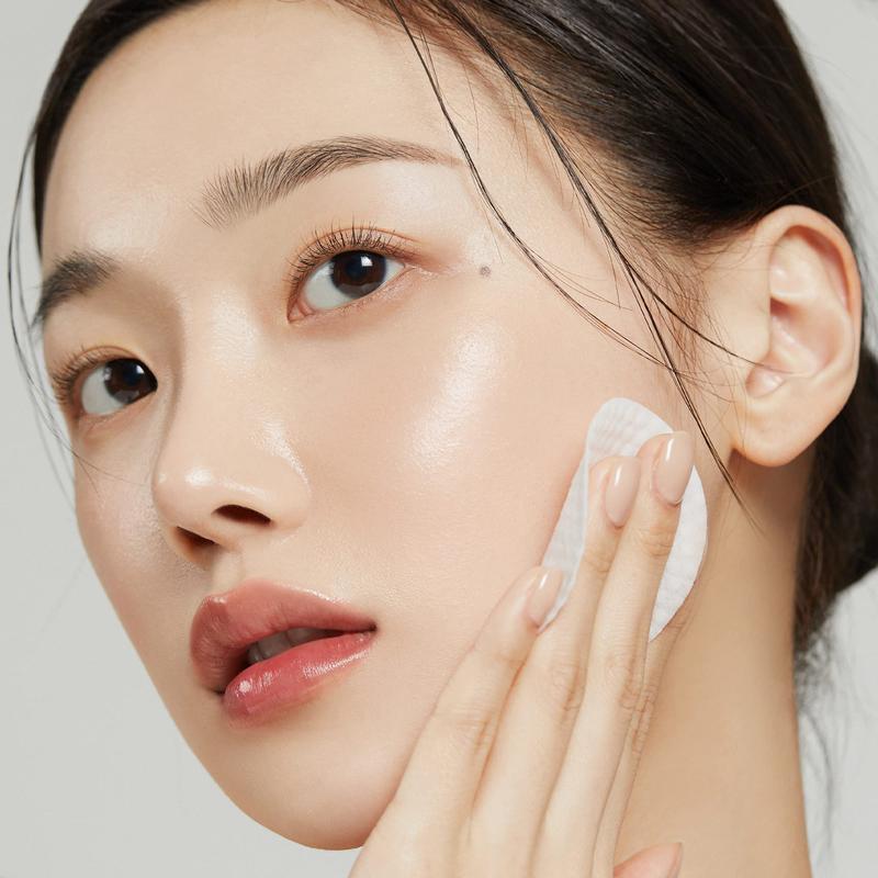 Medicube Zero Pore Pads 2.0, Dual-Textured Facial Toner Pads Ideal for All Skin Types, Korean Skin Care (70 Pads)