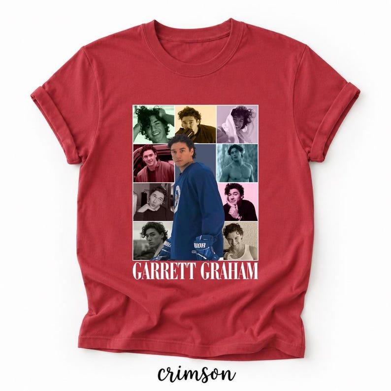 2026 Sommer Mode Trendiges T-Shirt Herren Damen Vintage Oberteil Garrett Graham Bootcut Universitäts Hockey Außerhalb des Campus Filme 2026 T-Shirt XL gray