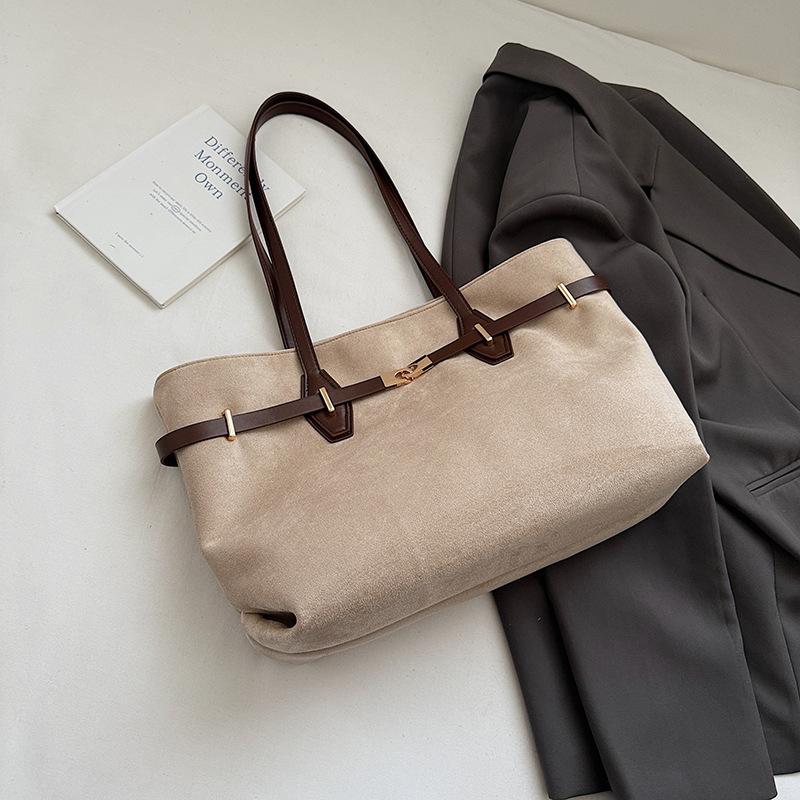 Autumn new bag retro fashion casual shoulder bag commuter underarm bag portable large capacity tote bag