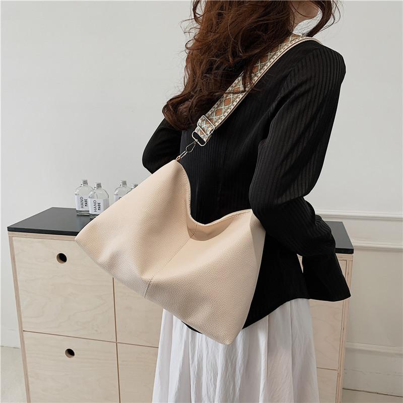 Stylish Vintage Summer Shoulder Bag For Women In Soft Pu Material For Casual Everyday Use