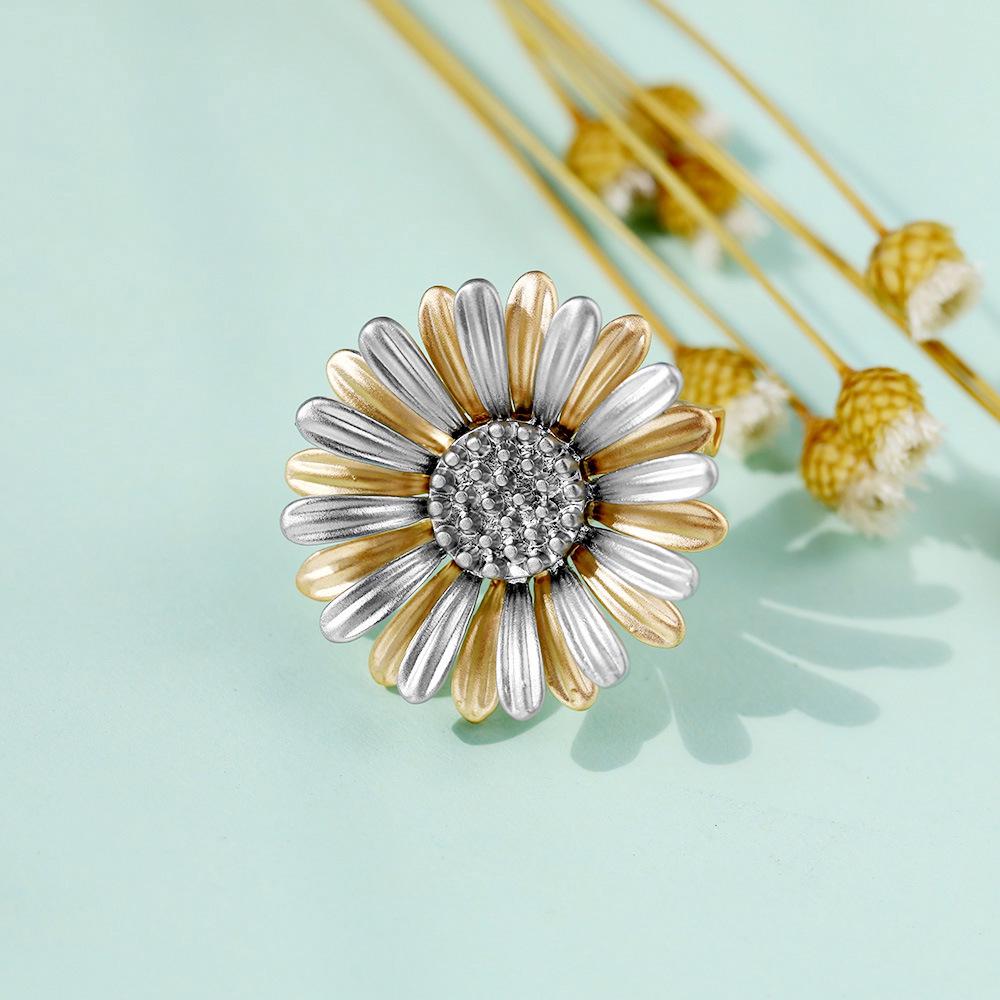 Thousand Clan Daisy Brooch: Silver & Matte Gold, Versatile Pin Buckle Corsage X1073
