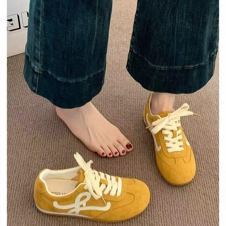 Žlutý kožený povrch Německé tréninkové boty dámské jaro 2025 nové populární dámské boty s plochou podrážkou retro ležérní sportovní boty