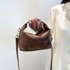 Niche Fashion Bag Women's 2025 New Hand-held High-end Small Square Bag Simple and Versatile Casual Shoulder Bag