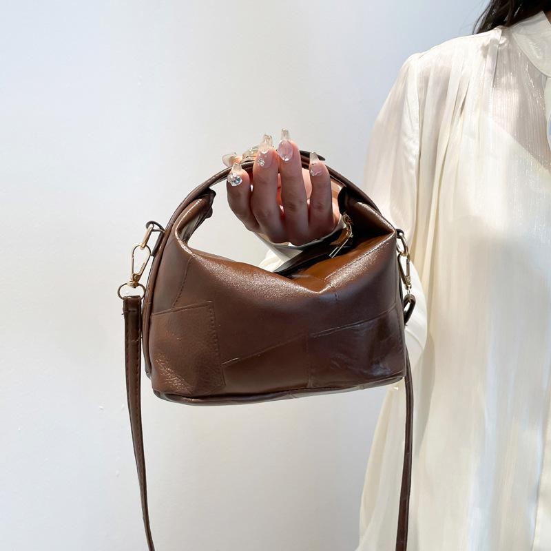Niche Fashion Bag Women's 2025 New Hand-held High-end Small Square Bag Simple and Versatile Casual Shoulder Bag