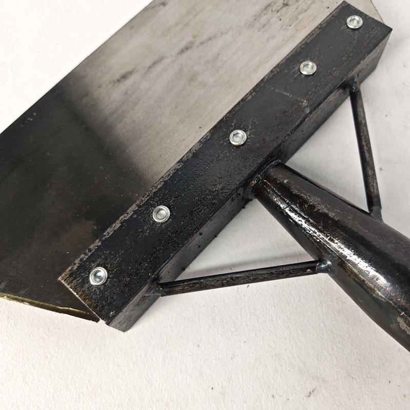 Multifunctional Steel Shovel for Cleaning Manure and Walls