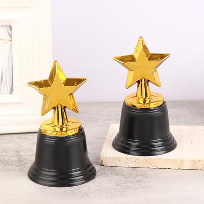 1 Stück Mini Stern Plastik Auszeichnung Trophäe Kinder Gewinner Trophäen Für Kinder Wettbewerb Belohnung Preis Partys Gastgeschenke