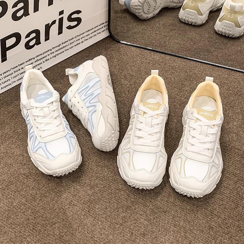 Showing Feet, Small German Training Shoes, Women's Mesh Breathable 2025 Summer Explosion, Leather Color Matching, Light Mountain Climbing Sports and L