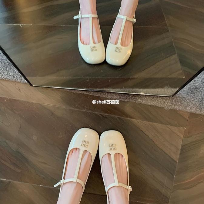 Spot Second Hair! Fashion Versatile New Miumiu Home Square Head T-button Thick Heel Bag Head Empty Sandals Women's Summer
