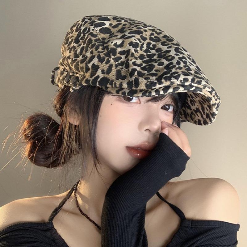 Vintage hottie leopard print forward hat women's autumn and winter niche cap y2k deep brim hat women's
