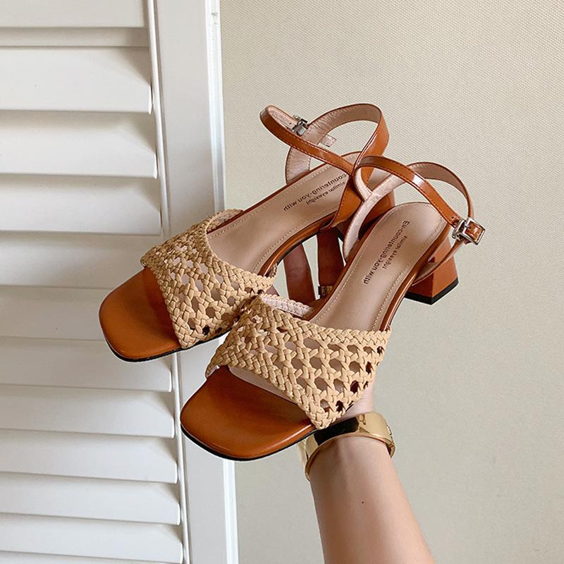 Fire hollow Roman style woven sandals women, summer wear medium thick heel open toe empty high heel sandals sheepskin pad