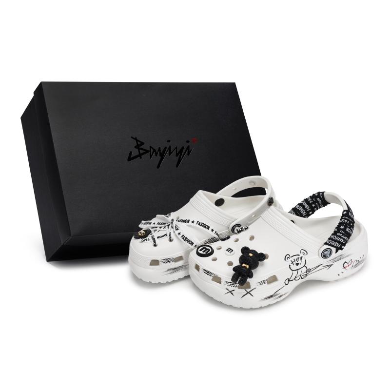 

Crocs Classic Platform Clog 811 Made Bear Honey Special Shoe Box Straps Violent Bear M Bean Detachable Accessories Women s Black White 34-35 черный белый