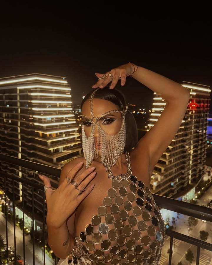 Sequin Halter Vest & Metal Chain Headwear Set