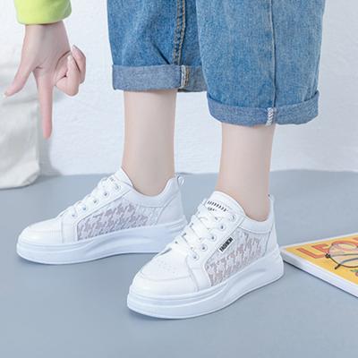 Piccole Scarpe Bianche da Donna Primavera/Estate Sottile 2024 Nuove Scarpe in Mesh Mesh Traspirante da Donna Versatile Casual Suola Spessa Scarpe Sportive
