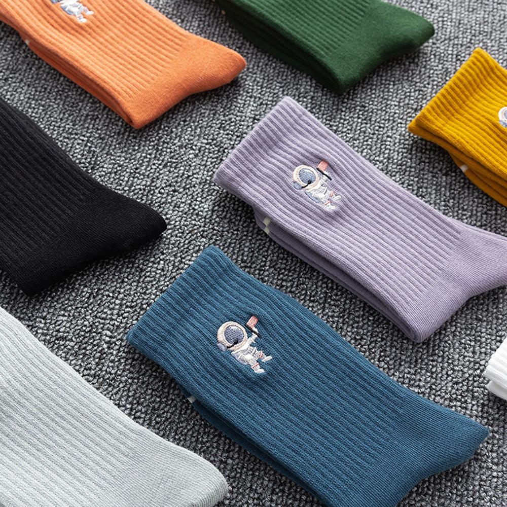 Fashion Women Men Embroidered Astronaut Couple Cotton Crew Socks Solid Colors Long Unisex Sport Mid Tube Tide Socks High Quality