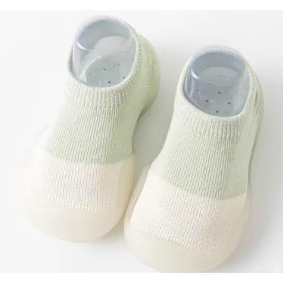 

1 пара детских первых ходунков, нескользящие удобные силиконовые носки с мягкой подошвой для повседневного использования в помещении, вязаные пинетки для новорожденных 15.5cm светло-зеленый