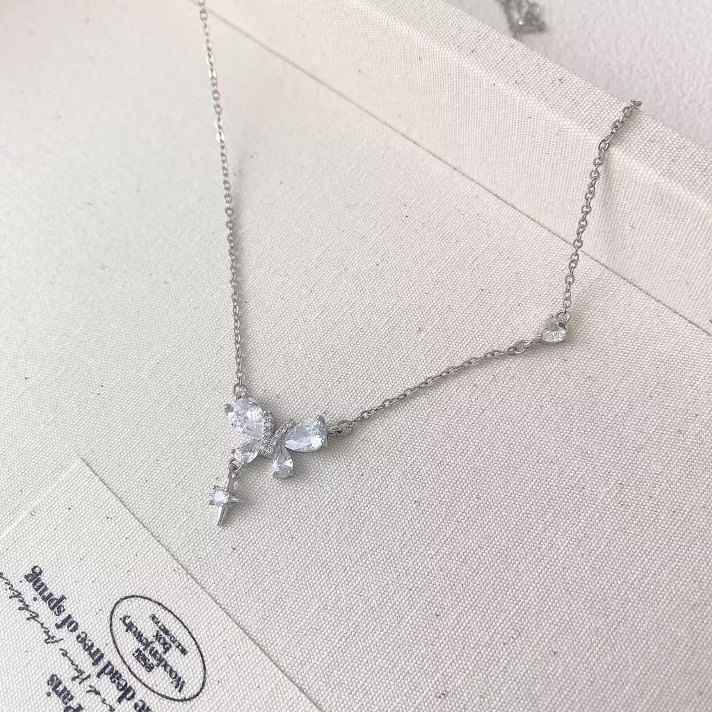 Elegant Forest-Style Butterfly Necklace: Niche Design with Small Cubic Zirconia, Fashionable and Versatile Clavicle Chain for Ladies.