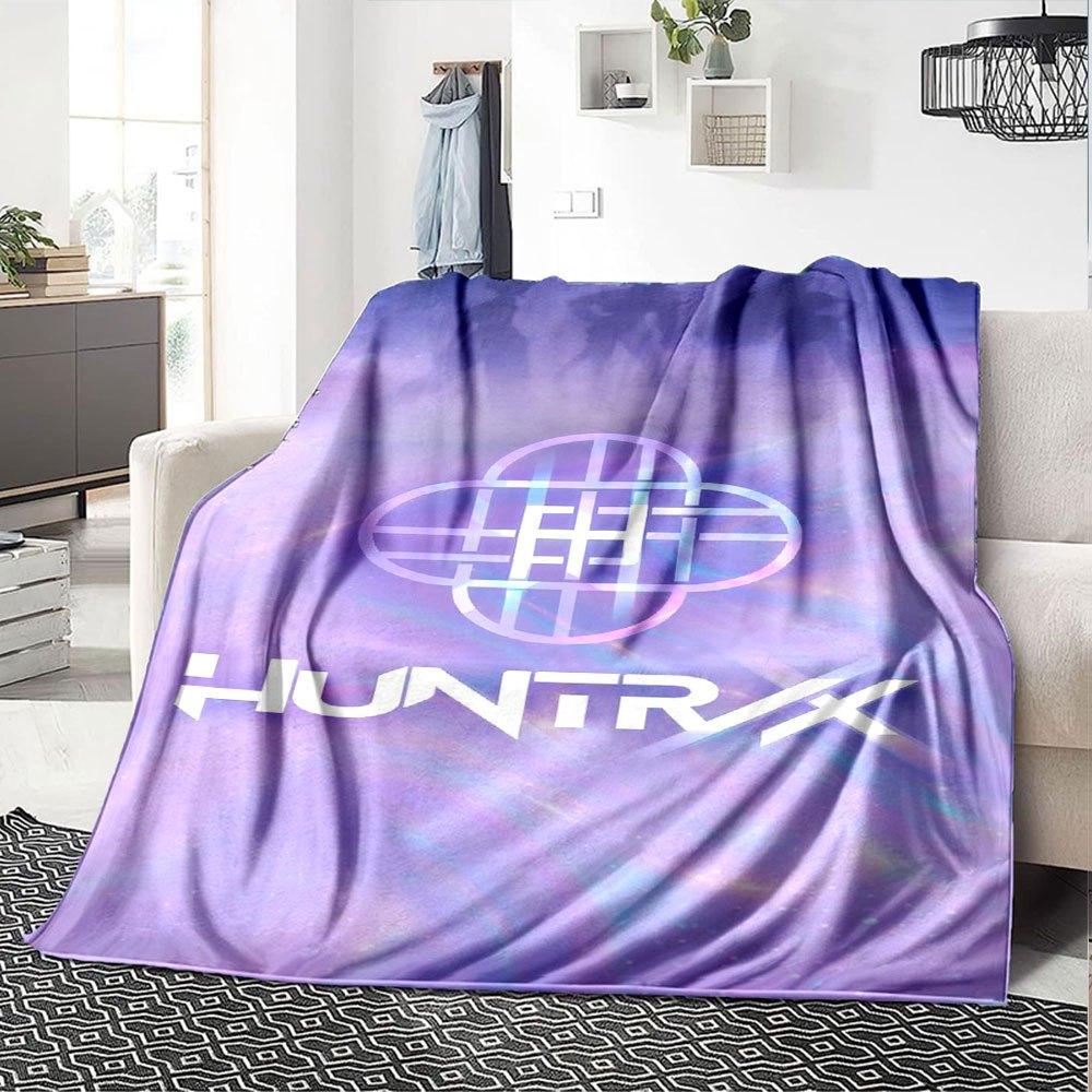 1pc Hunter X Kopo group Themed Flannel Blanket Suitable for Bed, Home Decor, Graduation Gifts, Easter, Back to School, Christmas, All Season Use 80x120cm