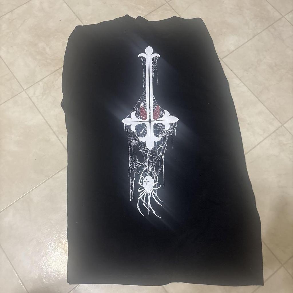 [USED] Hunter X Hunter Phantom Troupe Chrollo Anime T-shirt