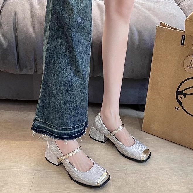 Single shoes senior spring and summer Mary Jane shoes home feeling with Internet celebrity shallow mouth British style skirt