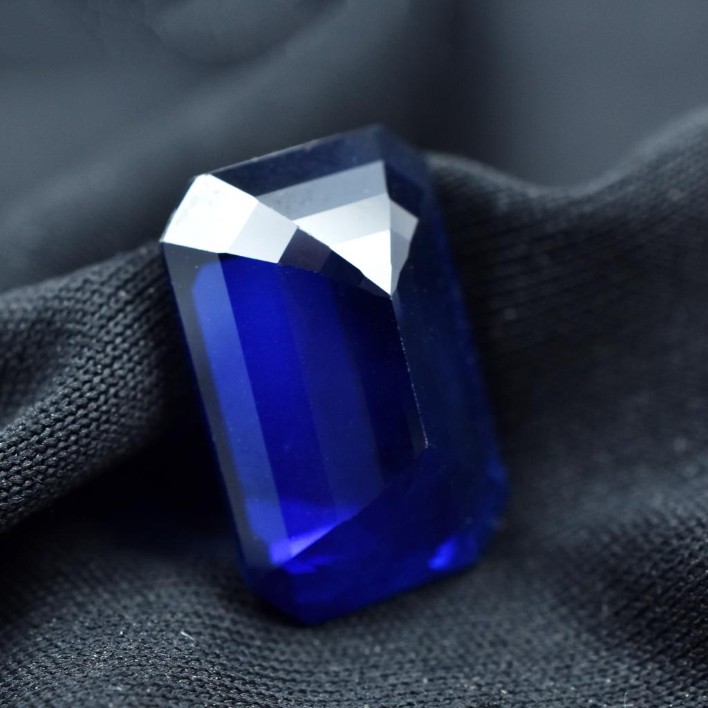 Natural Blue Tanzanite Loose Gemstone 17.20 Ct Emerald Cut for Jewelry Making and Gem Collections