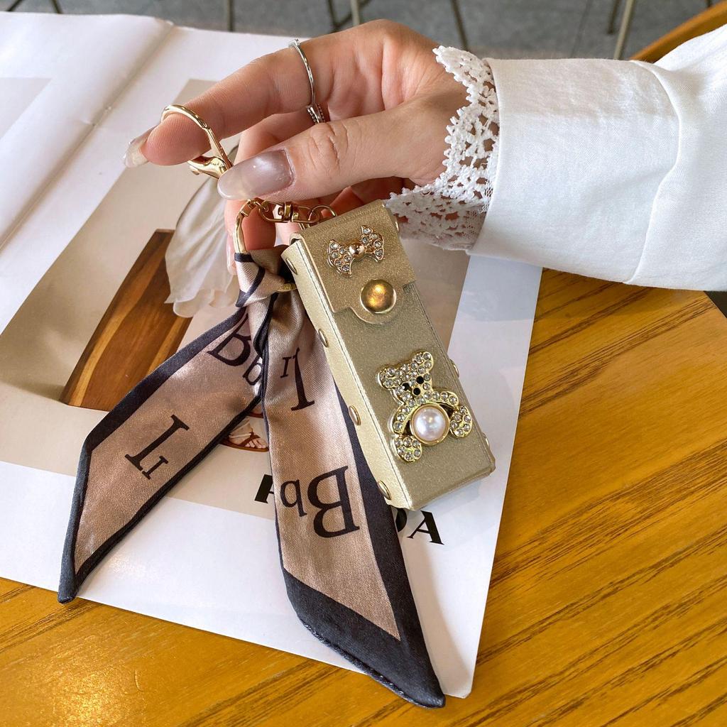 Rozkošný Mini Klíčenka s Přívěskem na Rtěnku - Kompaktní Držák na Rtěnku pro Klíče & Tašky