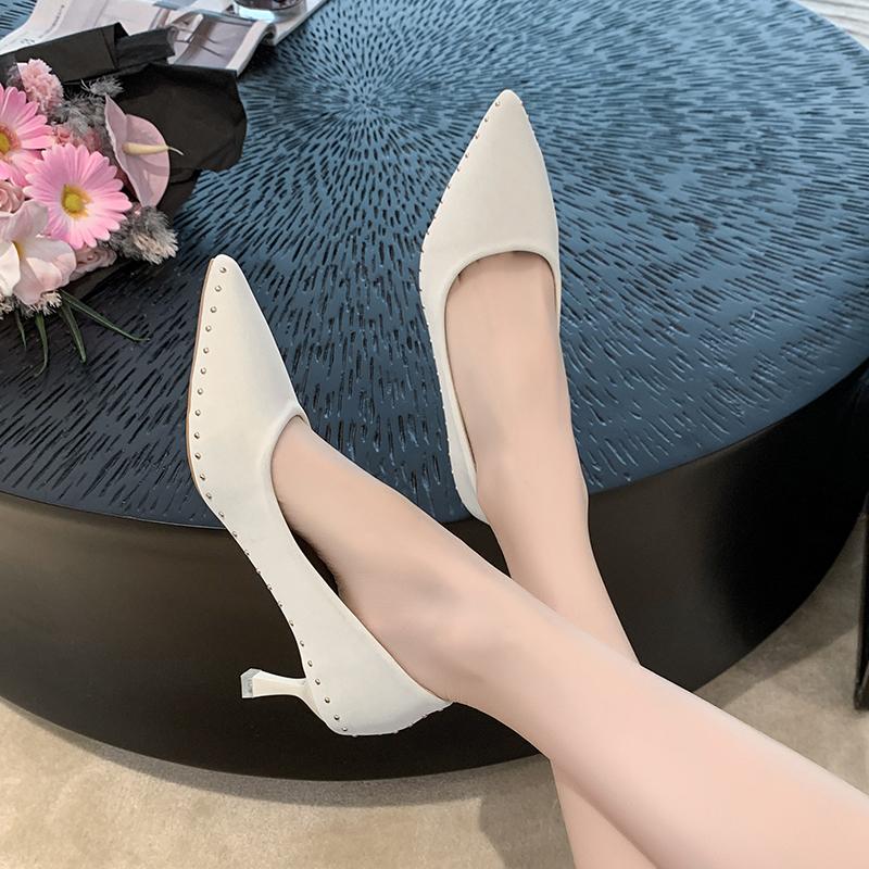 Fashion Women High Heels Metal Bead Rivet Pumps Sexy Club Scarpins Party Kitten Low Heels Lady Retro Pointed Toe Shoes