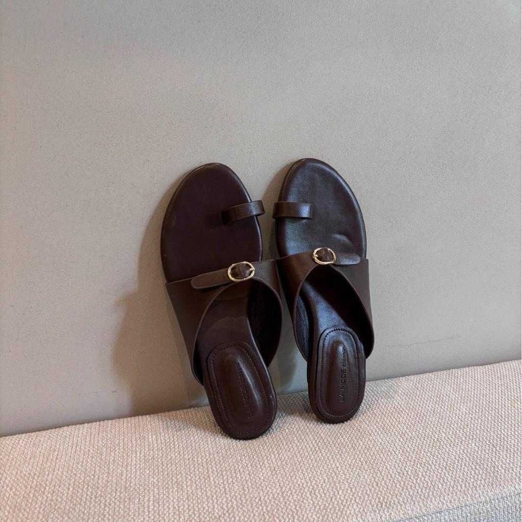 2025 new French Roman sandals wedge heel versatile strap sandals women's leisure beach semi-drag lazy vacation hundred