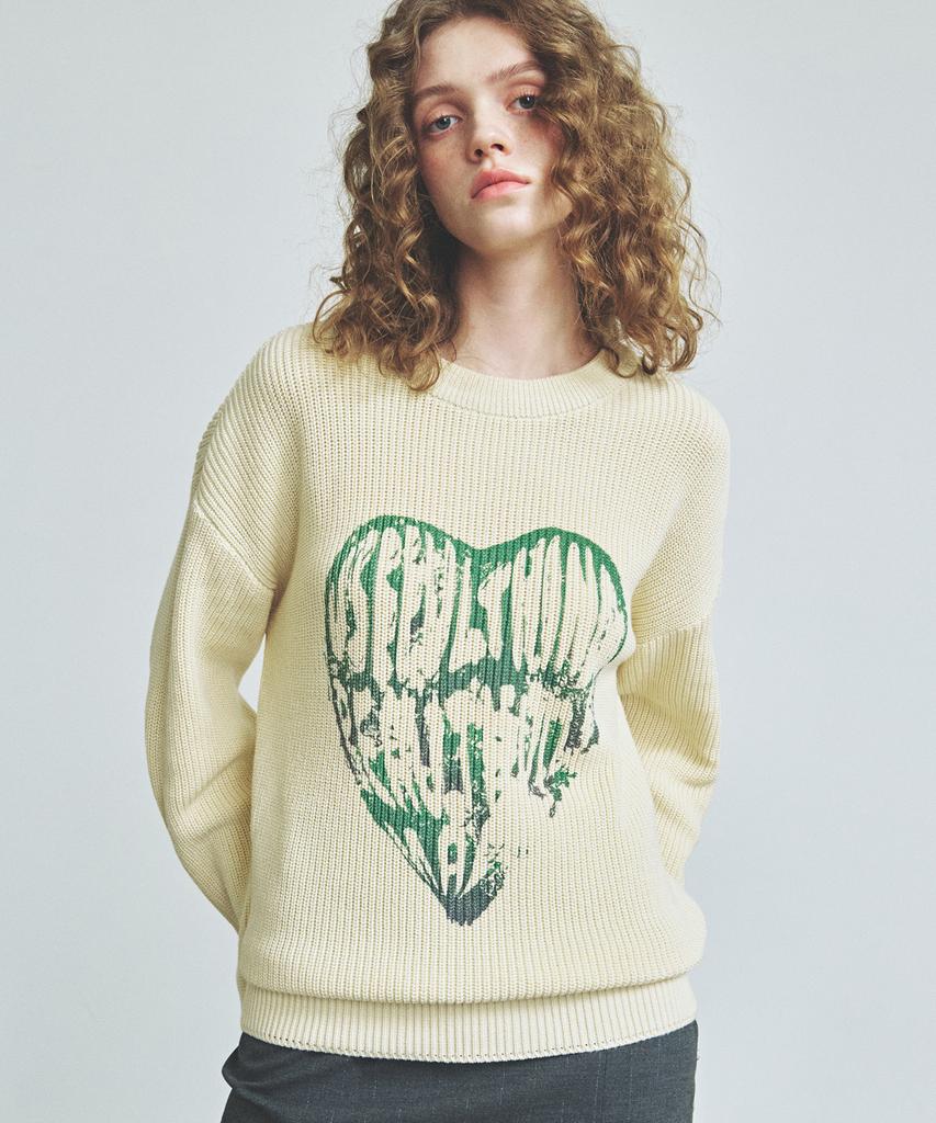 KNITTED Vintage Heart Round Knit Oatmeal