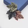 Women Brooch Retro Festival Elegant Geometric Electroplating Christmas Decoration Gifts Three-color Maple Leaf Collar Lapel Pin Fashion Jewelry New