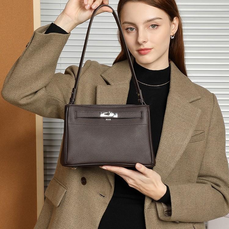 Simple Casual Small Square Bag Versatile Cowhide Lock Shoulder Messenger Bag