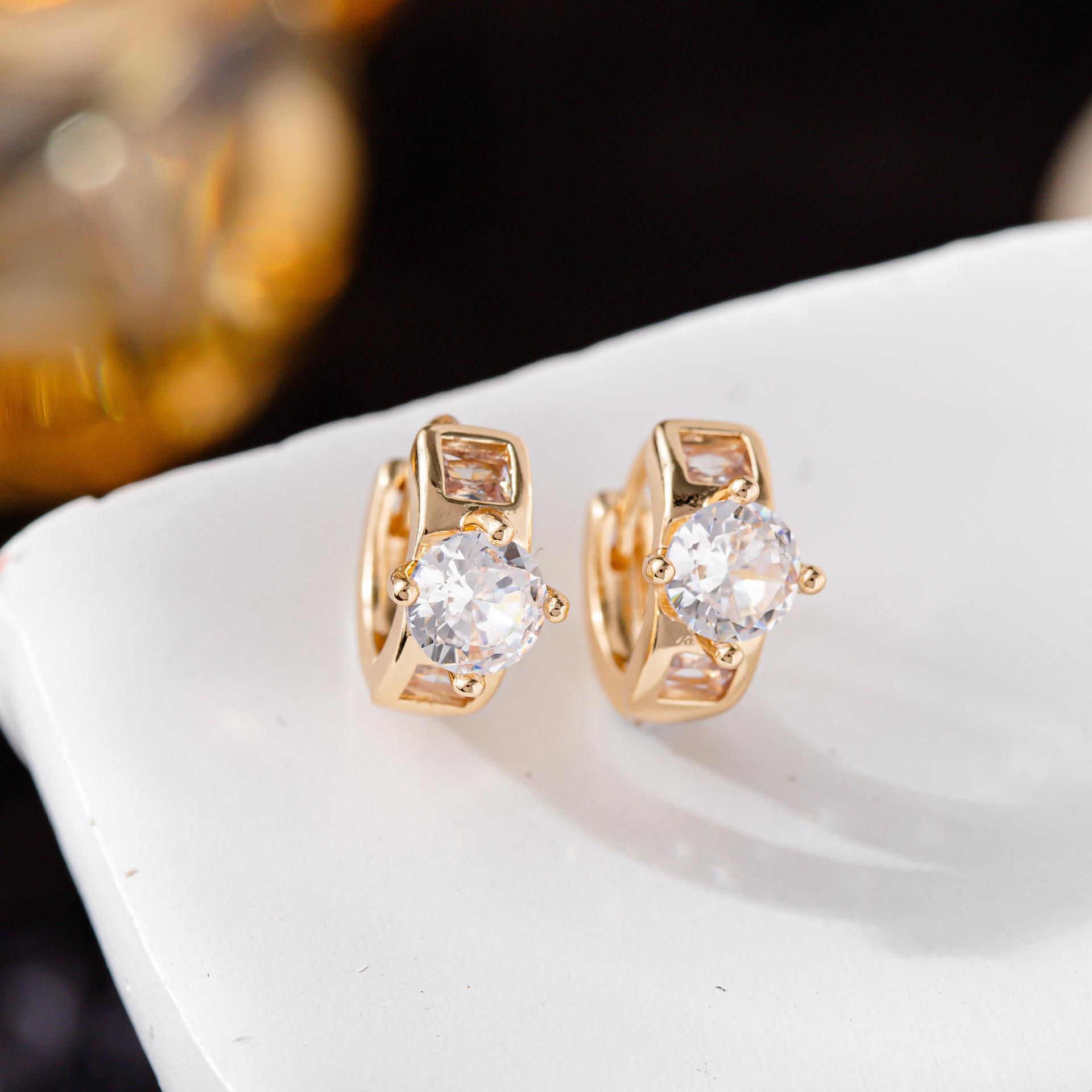 Zirconia Hoop Earrings for Women - High-End Wide Ear Clips, 2024 Trendy Cross-Border Studs, Unique Design, Elegant and Stylish.