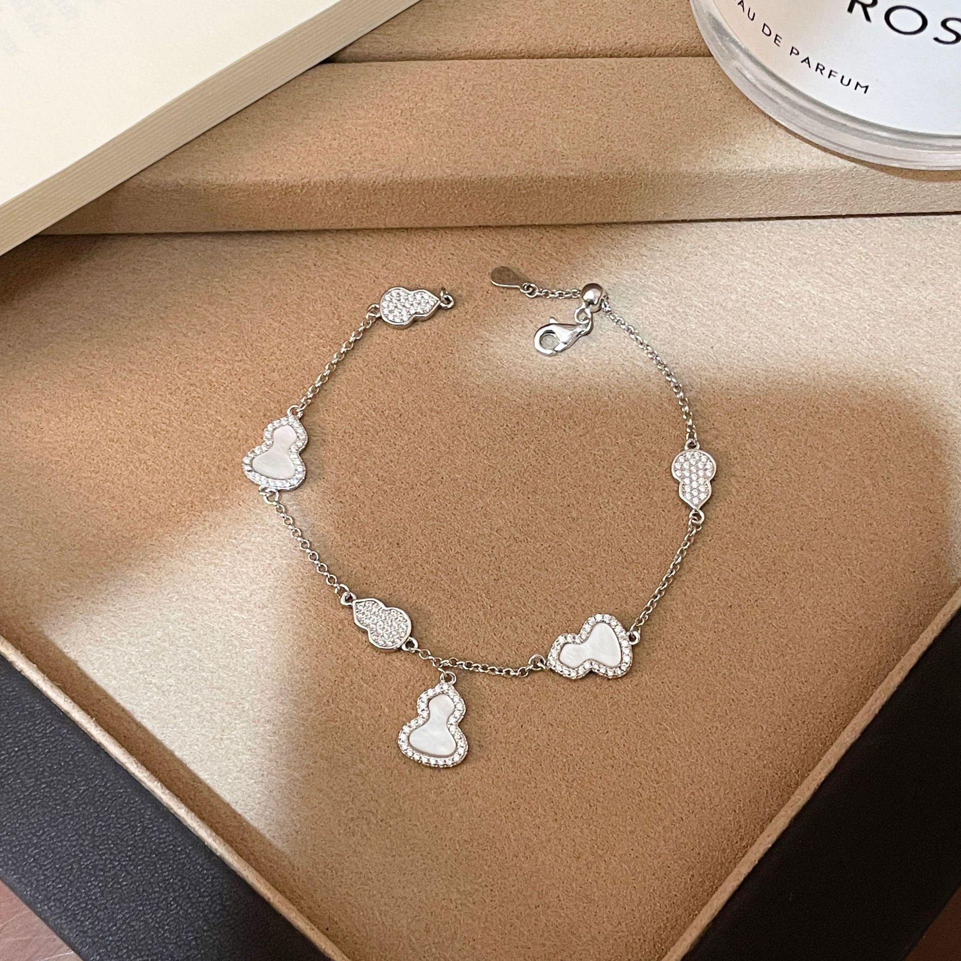 Tichiya S925 Sterling Silver Red Agate Gourd Bracelet for Women with Exquisite Shell Charm S925 Silver