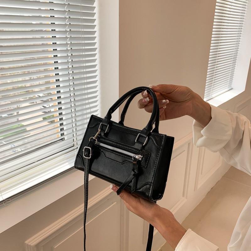Trendy Stylish Women's Handbag Fashionable Pu Small Square Bag In Multiple Colors