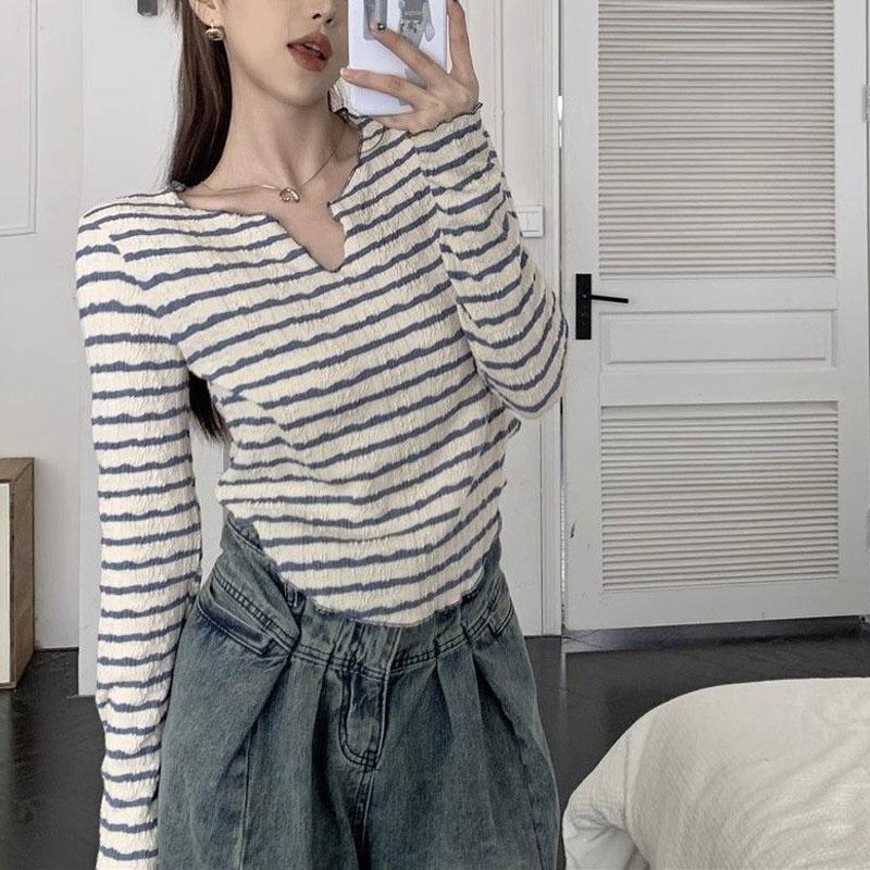 Irregular V-neck Striped Long-sleeved T-shirt Women's Autumn Winter New Slim Bottoming Shirt Short Top