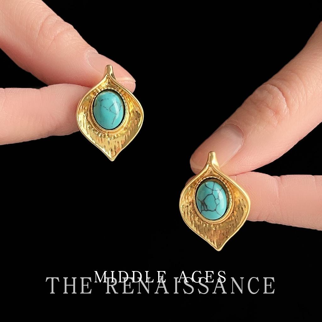 

Medieval retro synthetic turquoise stud earrings French temperament earrings niche earrings