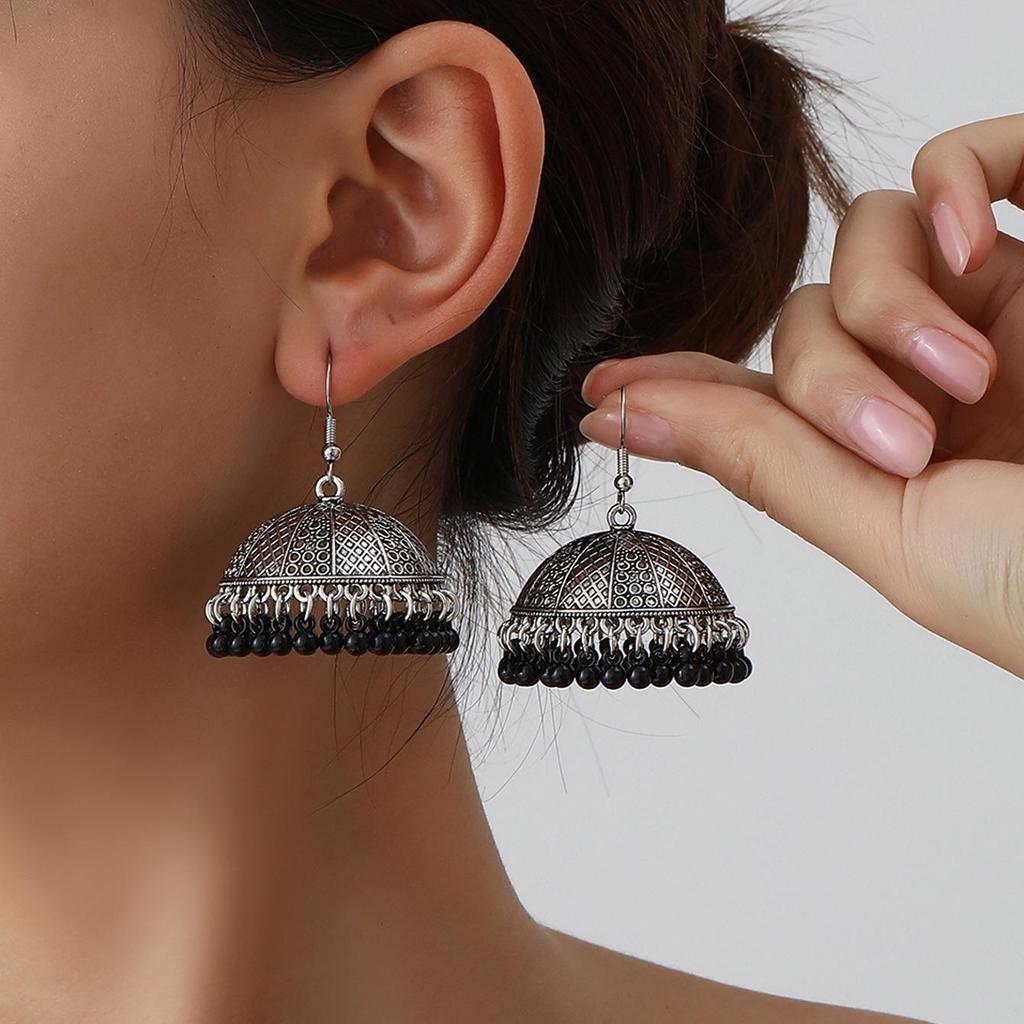 Elegant Bohemian Retro Tassel Earrings: Ethnic Style Hong Kong Chic