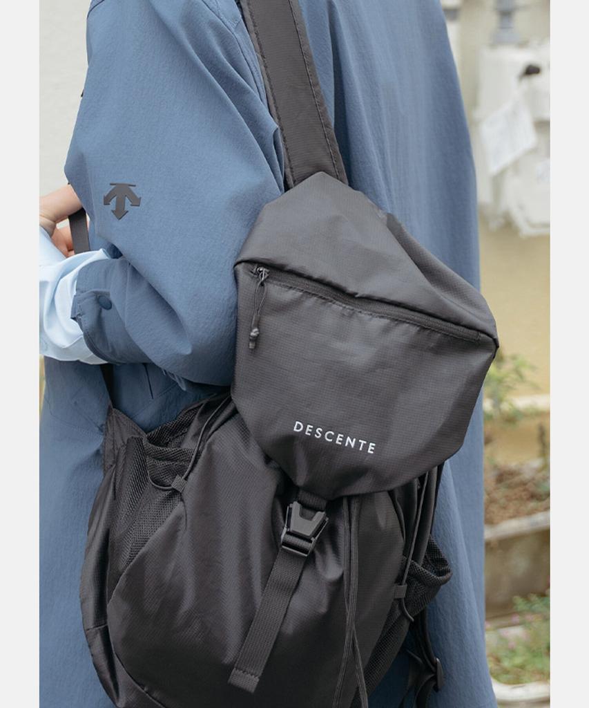 Descente Aerie Travel Hooded Backpack Black Sr123Ubp1Z