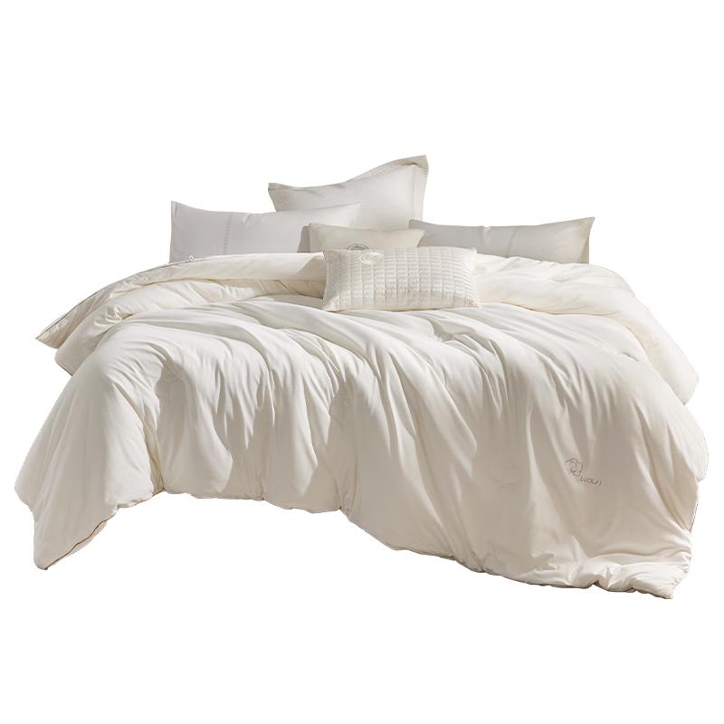 

Luolai Home Textiles 60-Count Xinjiang Cotton Quilt 150x215cm (for 1.2m bed)