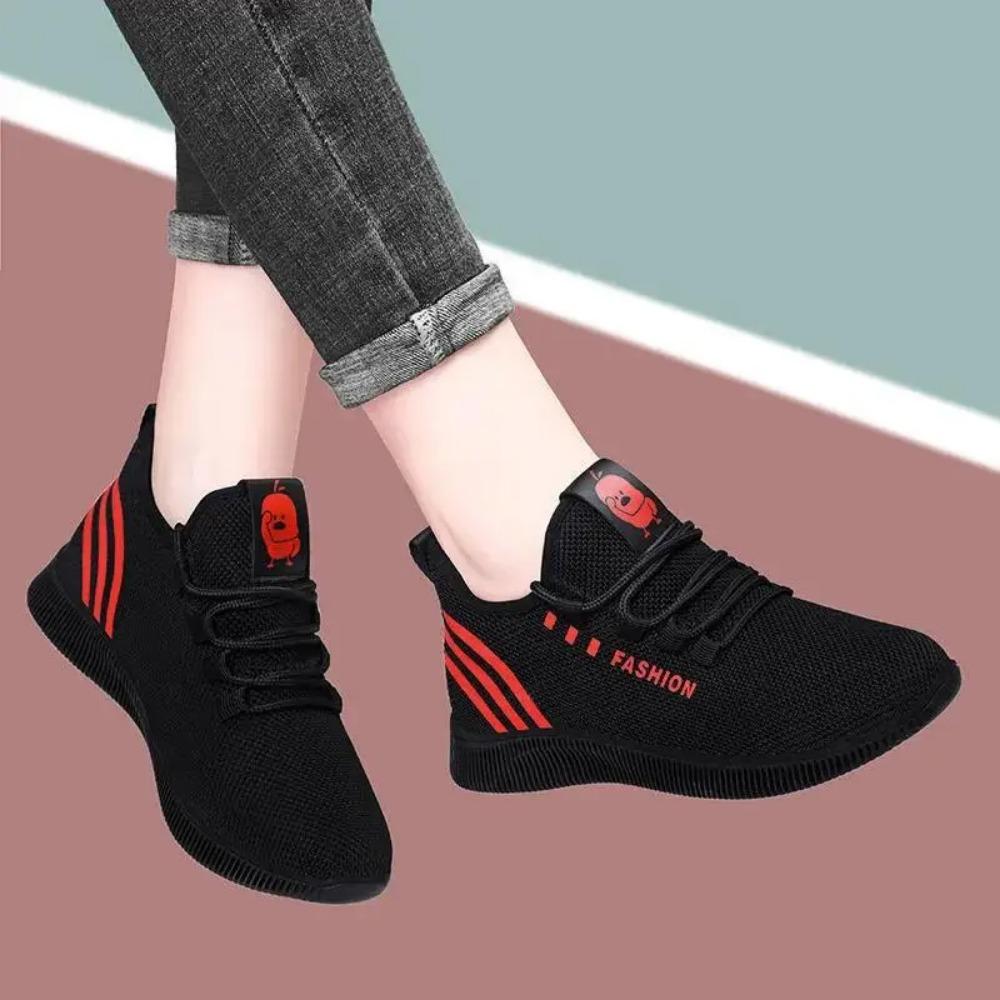 2024 new soft soled non slip shoes Women's breathable mesh footwear Fashion comfort ladies flat Casual lightweight sports shoes