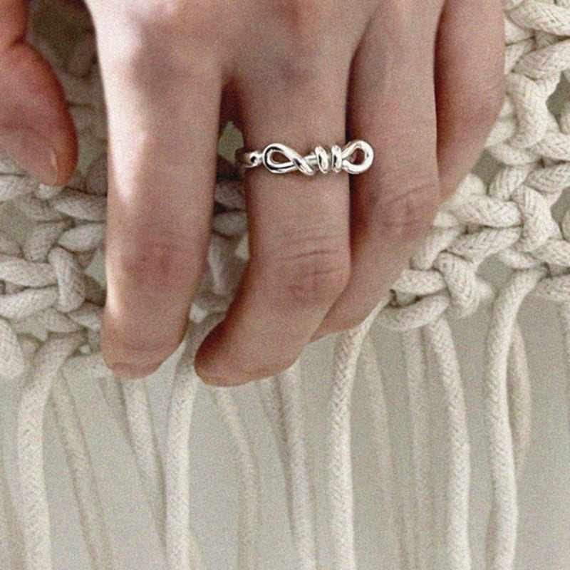 Skos Knot Ring